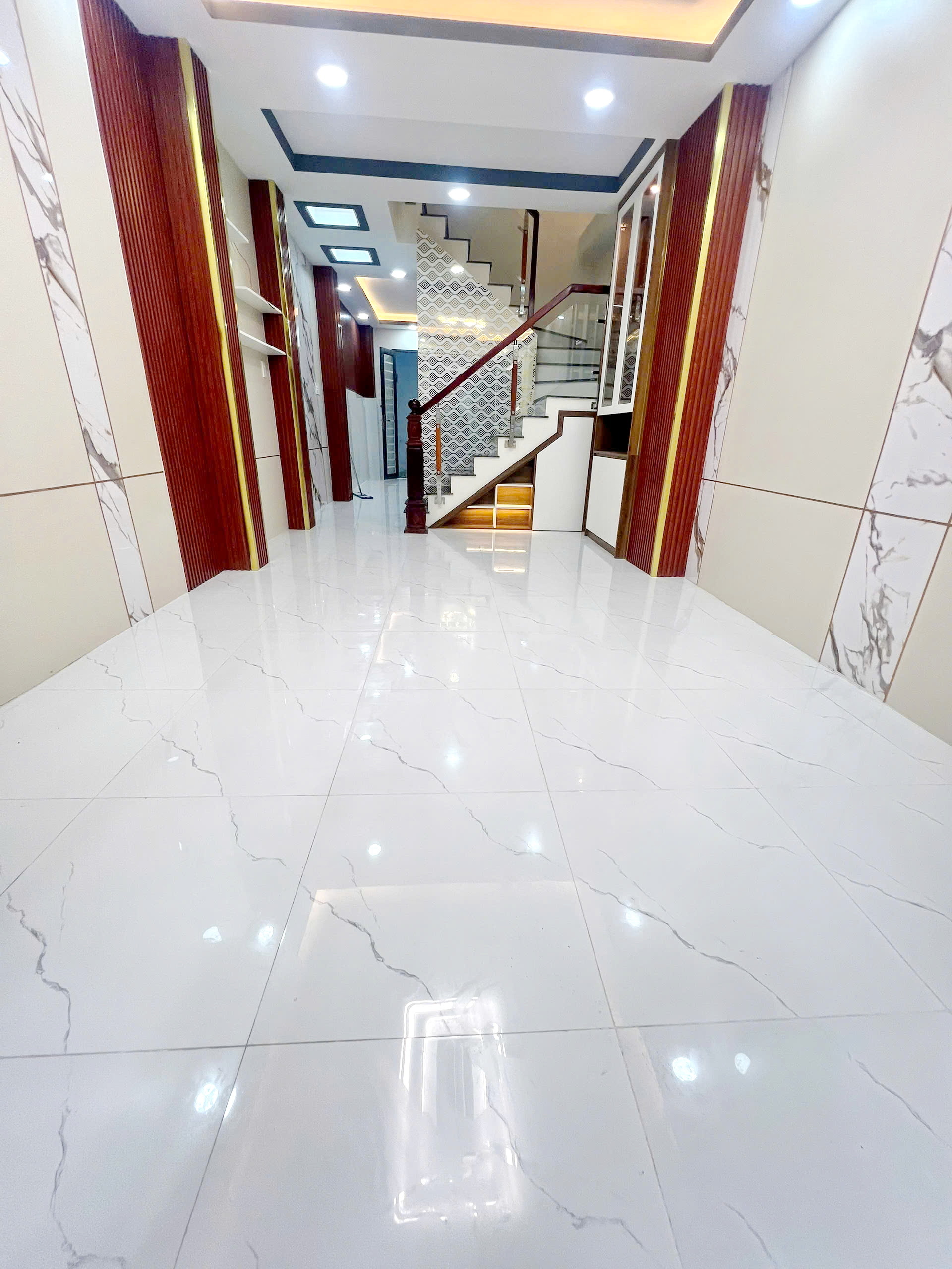 Bán nhà mới 2 lầu 2 mặt hẻm gần MT đường Dạ Nam Phường 2 Quận 8